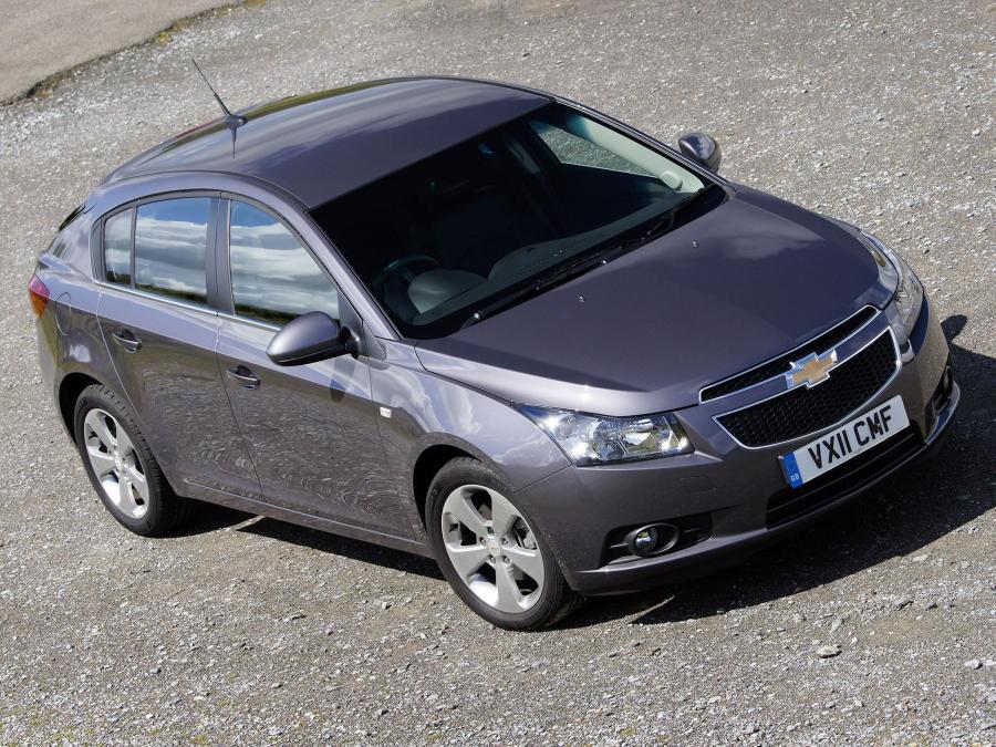  Chevrolet Cruze Hatchback 2011 года  (UK) (фото 43 из 43)